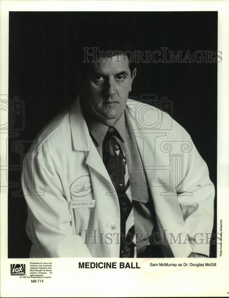 1995 Press Photo Actor Sam McMurray as Dr. Douglas McGill in "Medicine Ball"- Historic Images
