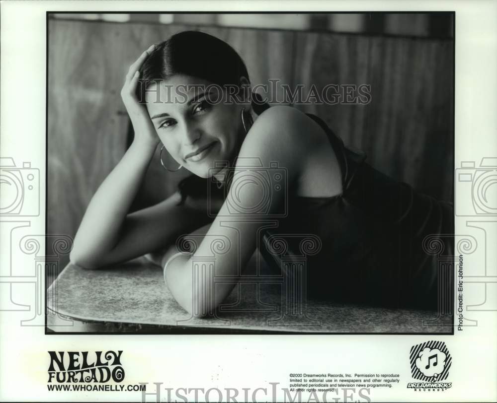 2000 Press Photo Singer Nelly Furtado - sap14214- Historic Images