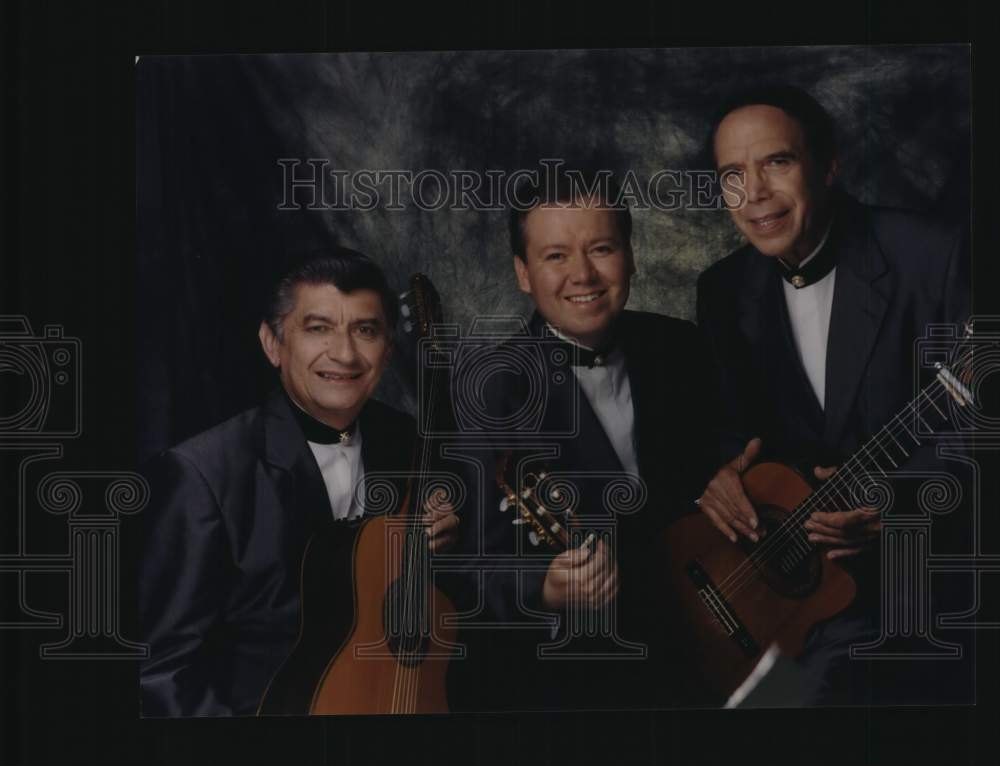 1999 Press Photo Los Tres Reyes, Three Musicians in Band - sap14528- Historic Images