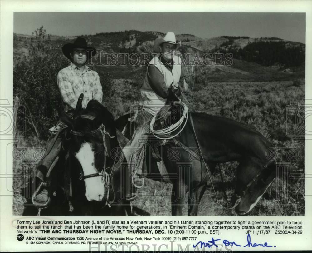 1987 Press Photo Actors Tommy Lee Jones, Ben Johnson in &quot;Eminent Domain&quot; movie- Historic Images