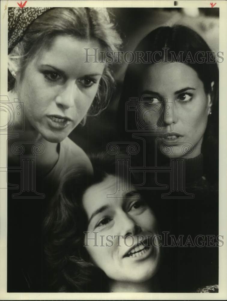 1978 Press Photo Season Hubley, Cristina Raines, Laurie Heineman in Loose Change- Historic Images