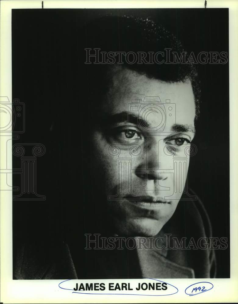 1992 Press Photo Actor James Earl Jones - sap15160- Historic Images