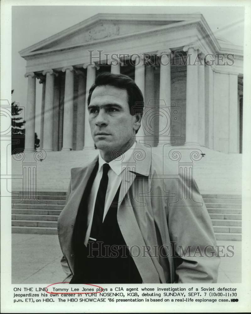 1986 Press Photo Tommy Lee Jones in Yuri Nosenko, KGB, on HBO. - sap15205- Historic Images