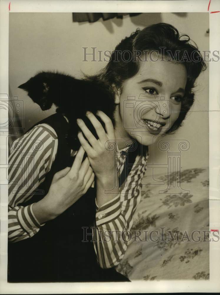 1999 Press Photo Anna Massey, British stage, screen and TV actress. - sap15229- Historic Images