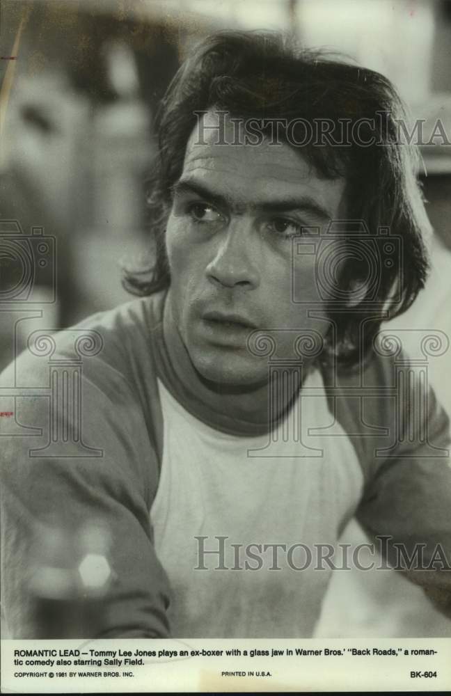 1981 Press Photo Actor Tommy Lee Jones in "Back Roads" movie - sap15512- Historic Images