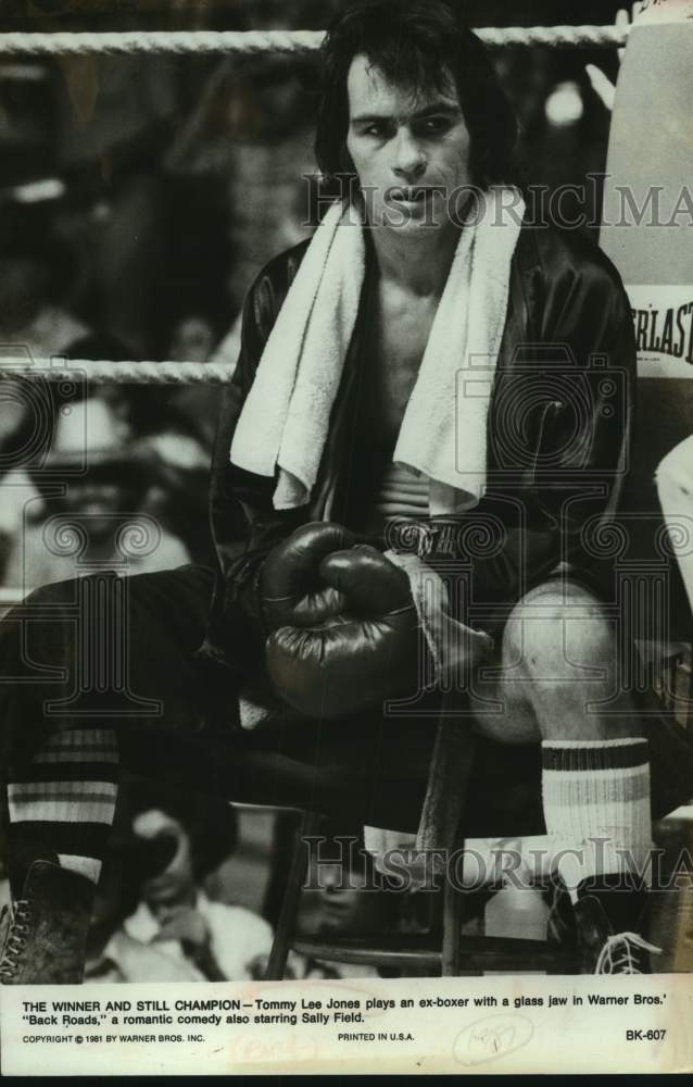 1981 Press Photo Actor Tommy Lee Jones in "Back Roads" movie - sap15519- Historic Images