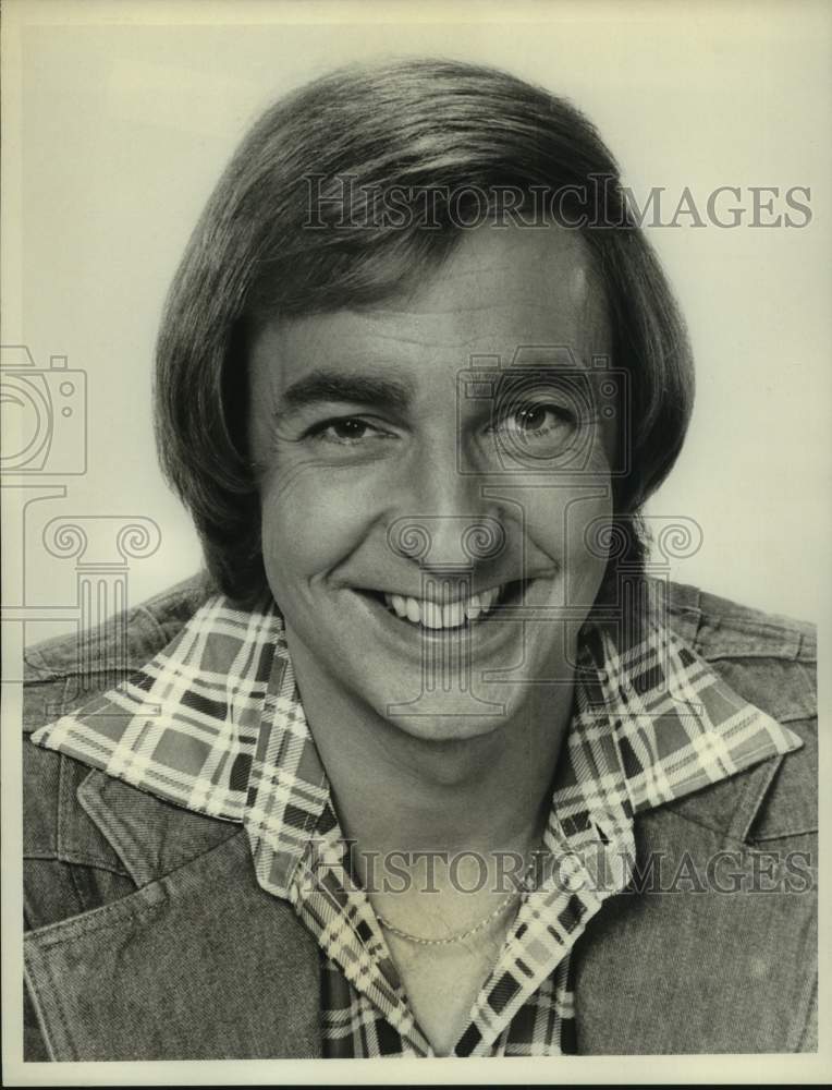 1976 Press Photo Host Kelly Monteith in "The Kelly Monteith Show" on CBS TV- Historic Images