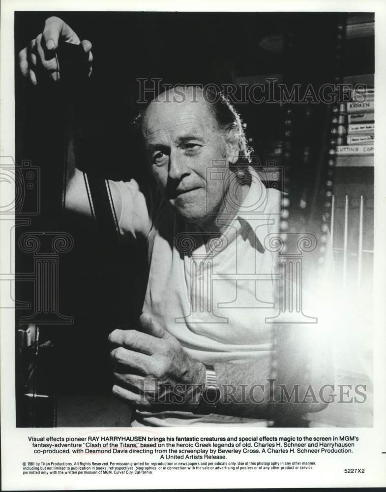 1981 Press Photo Visual Effects Pioneer Ray Harryhausen examines film- Historic Images