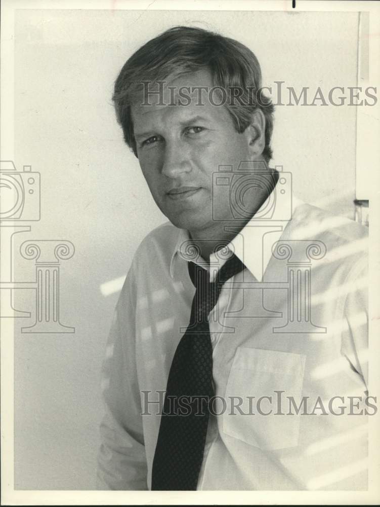 1983 Press Photo Actor Ken Howard in "Rage of Angels" on NBC Television- Historic Images