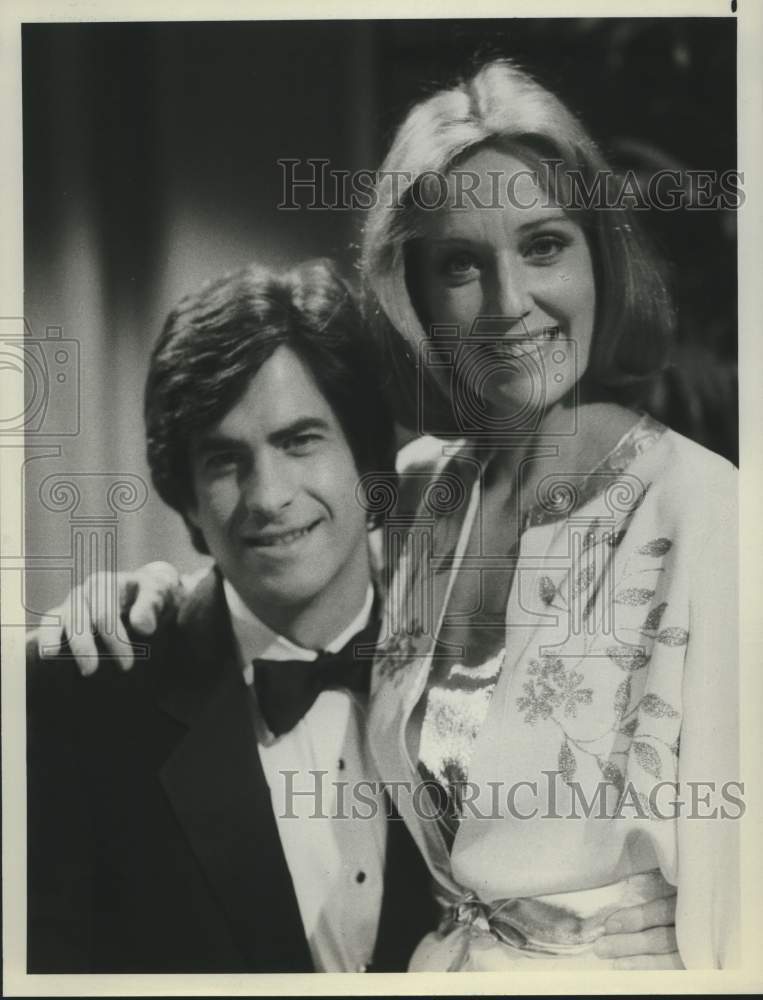 1982 Press Photo Actor Michael J. Stark and Liz Hubbard in "The Doctors" on NBC- Historic Images