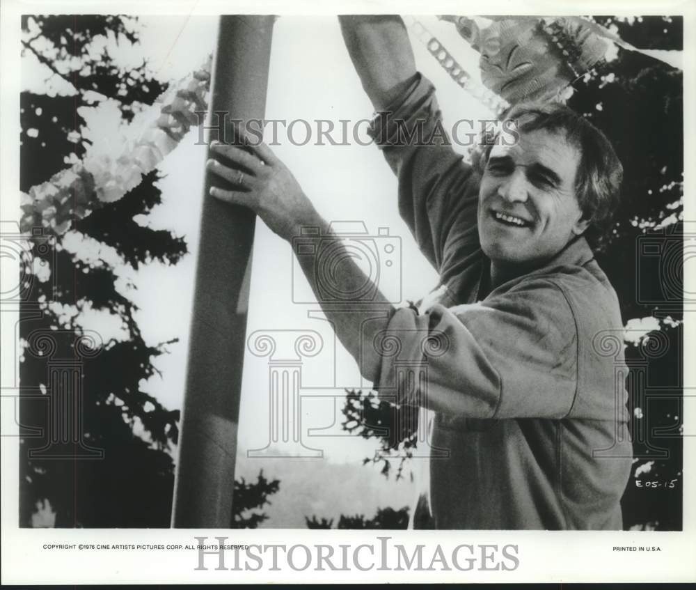 1976 Press Photo Actor Richard Harris in "Echoes of a Summer" movie - sap16852- Historic Images