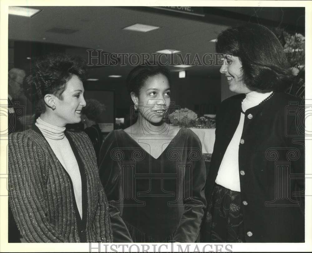 1990 Press Photo Margaret Kelley, Annette Gould & Shirley Herring at reception.- Historic Images