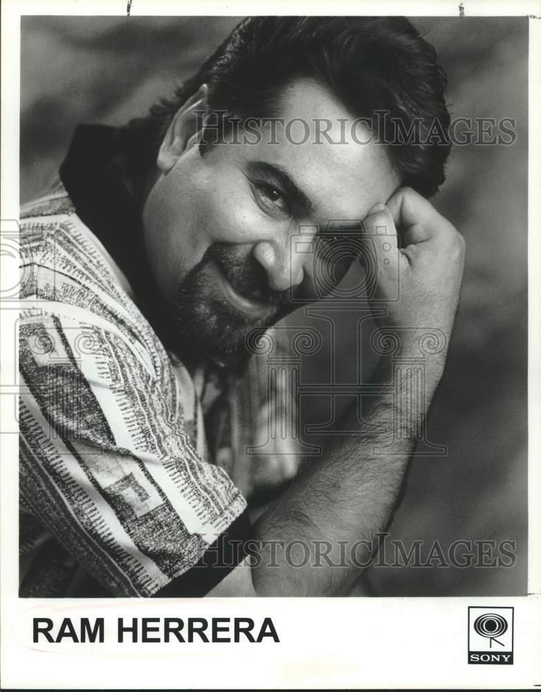 1999 Press Photo Entertainer Ram Herrera in closeup - sap17352- Historic Images