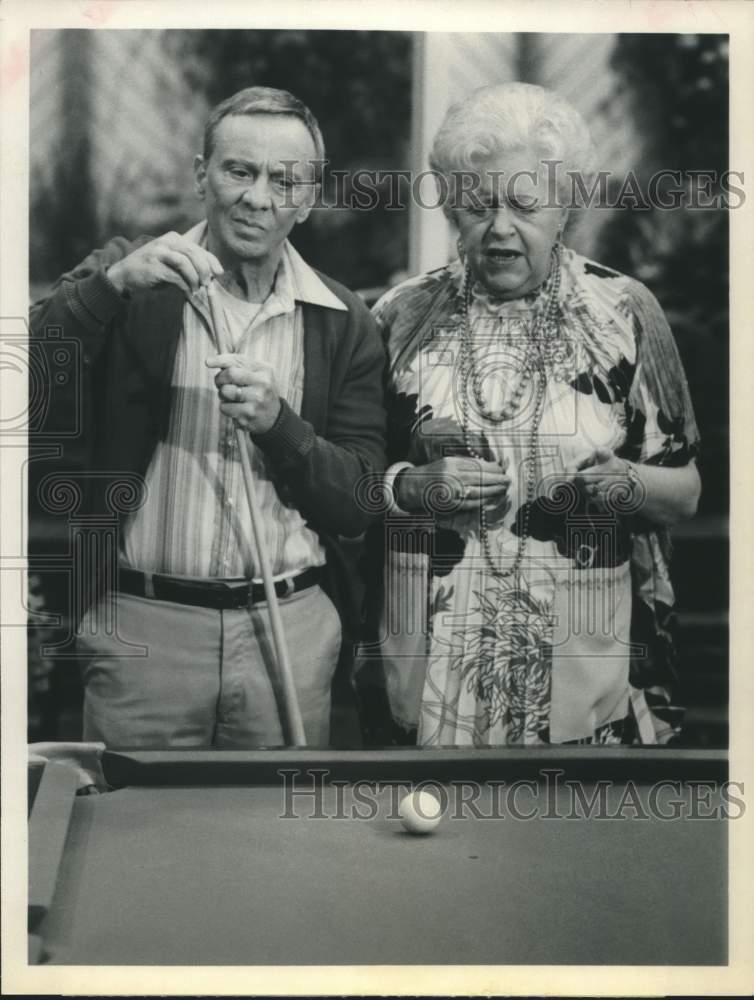 1979 Press Photo Actors Norman Fell and Lucille Benson in &quot;The Ropers&quot; on ABC-TV- Historic Images