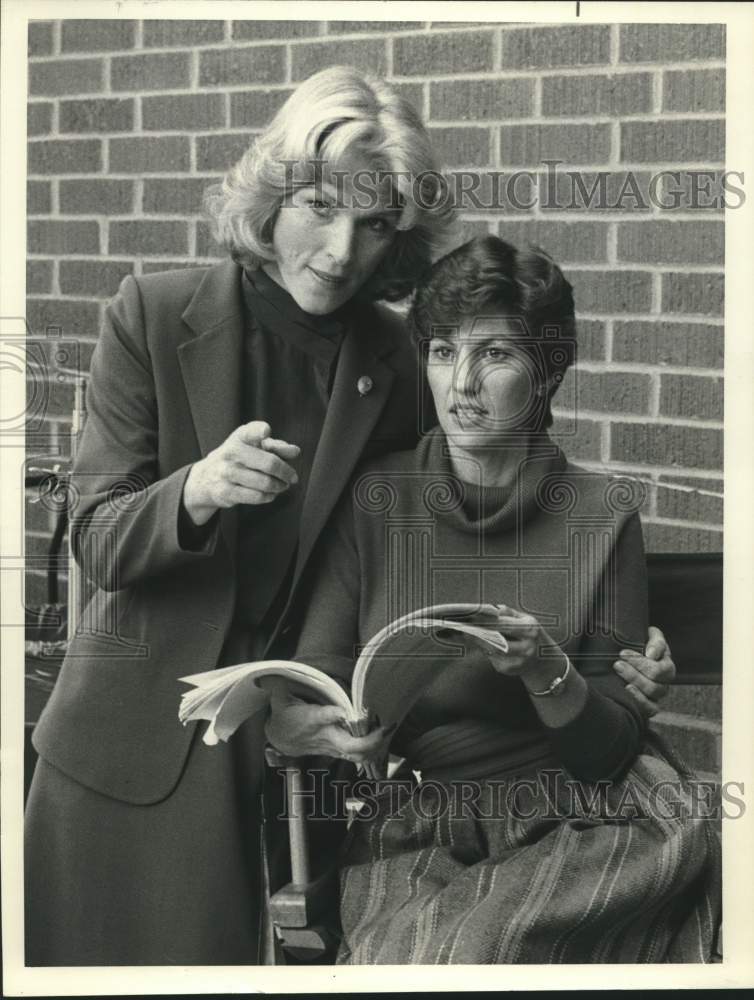 1985 Press Photo Actors Mariette Hartley and Candy Lightner on NBC Television- Historic Images