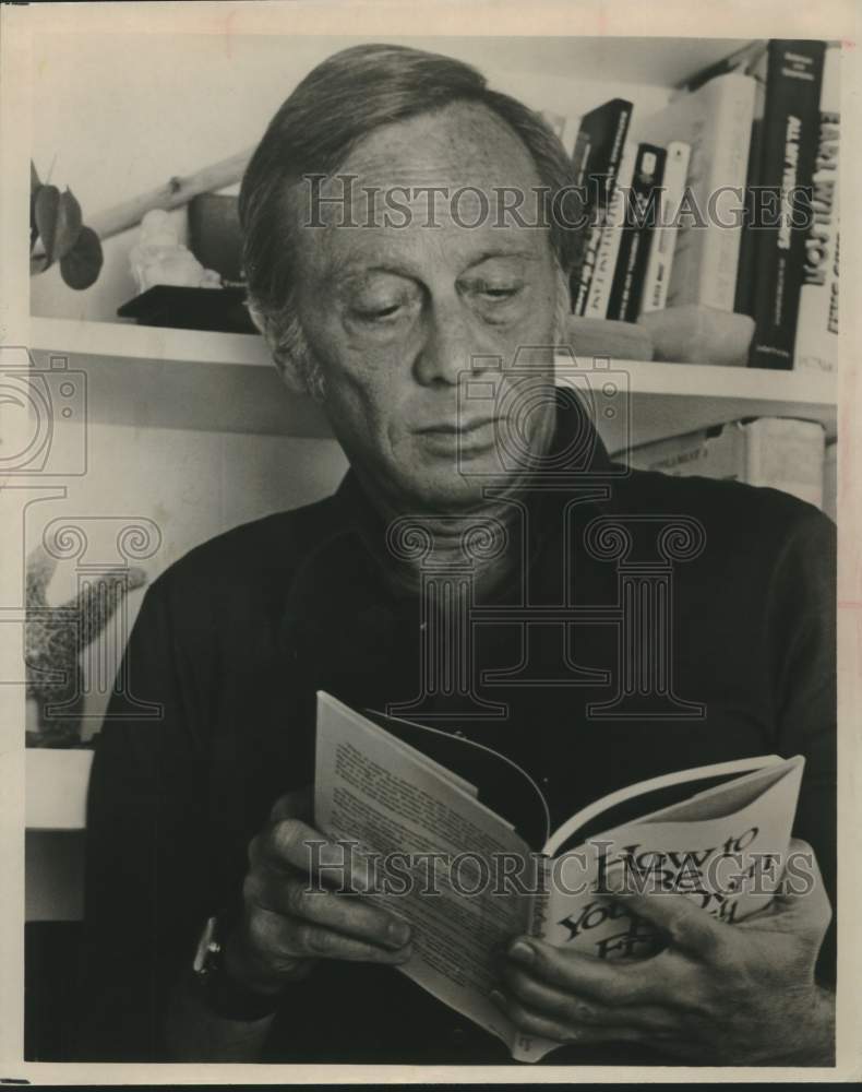 1975 Press Photo Norman Fell, American film and television actor. - sap17759- Historic Images