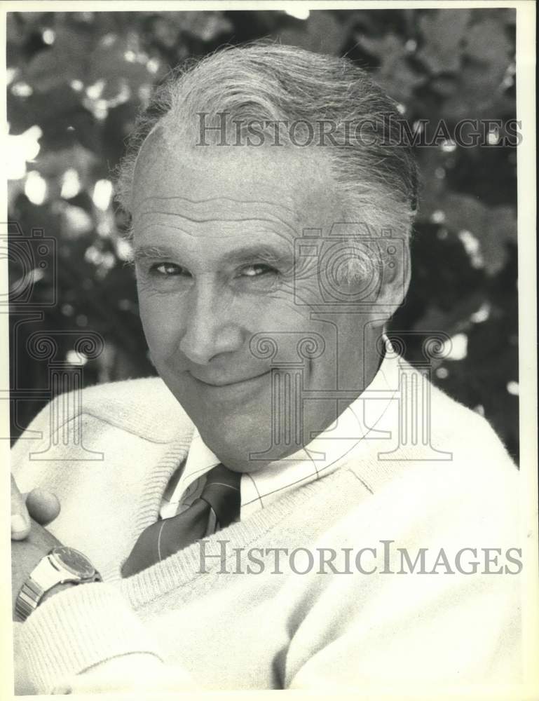 1987 Press Photo Richard Kiley stars in A Year in the Life. - sap17829- Historic Images