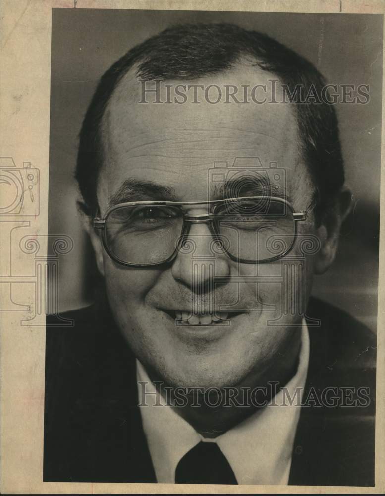 1982 Press Photo Ken Daly, Assistant Director of City Department - sap18197- Historic Images