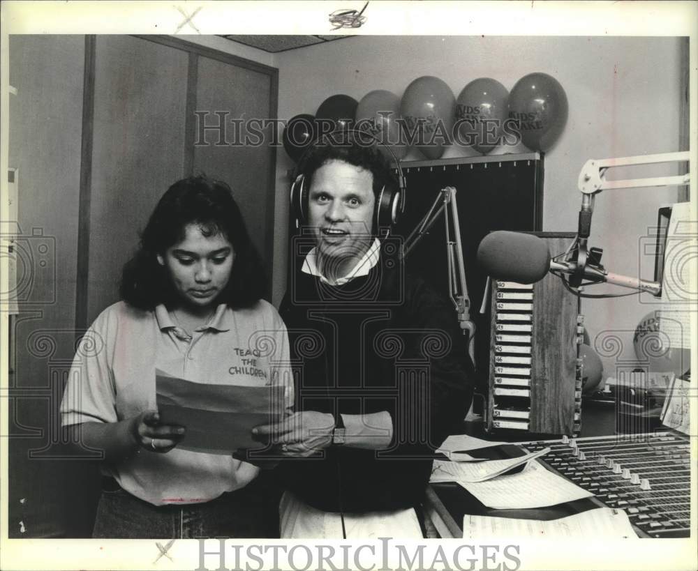 1986 Press Photo Denise Monrreal and Sonny Melendrez in Radio Station- Historic Images