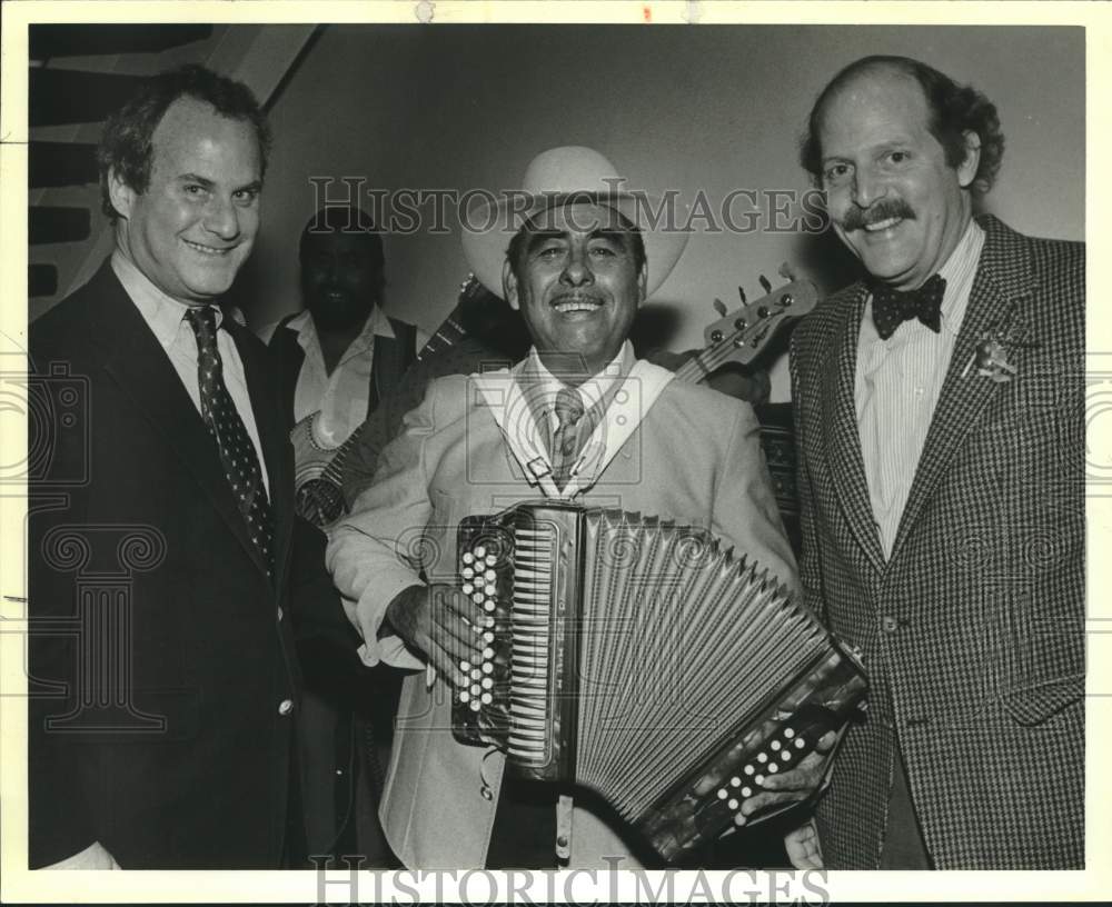 1988 Press Photo Accordion Player Valerio Longoria at Folk Art Exhibit- Historic Images