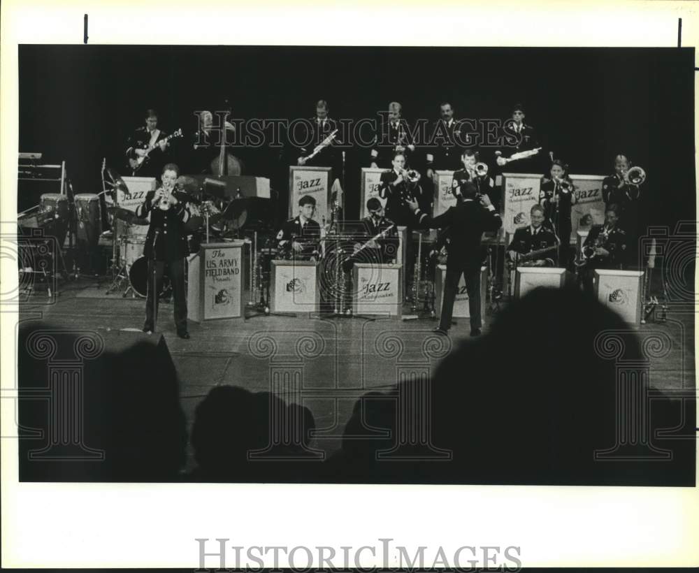 1985 Press Photo Jazz Ambassadors Concert, Laurie Auditorium, Trinity University- Historic Images