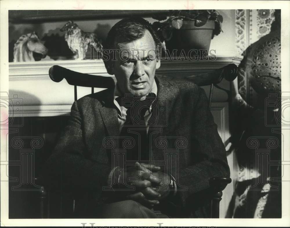 1975 Press Photo Actor David Janssen in "Harry O" "Portrait of a Murder" on ABC- Historic Images