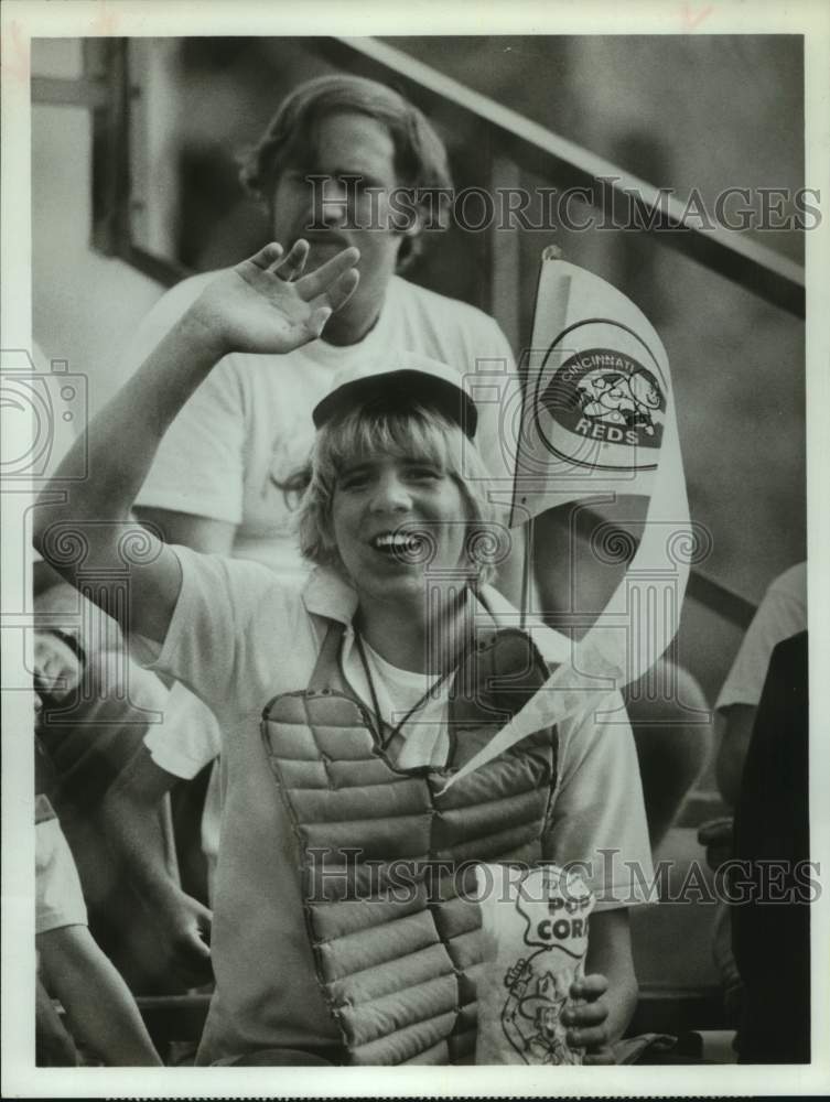 1977 Press Photo Actor Perry Lang in &quot;Hewitt&#39;s Just Different&quot; Television Movie- Historic Images