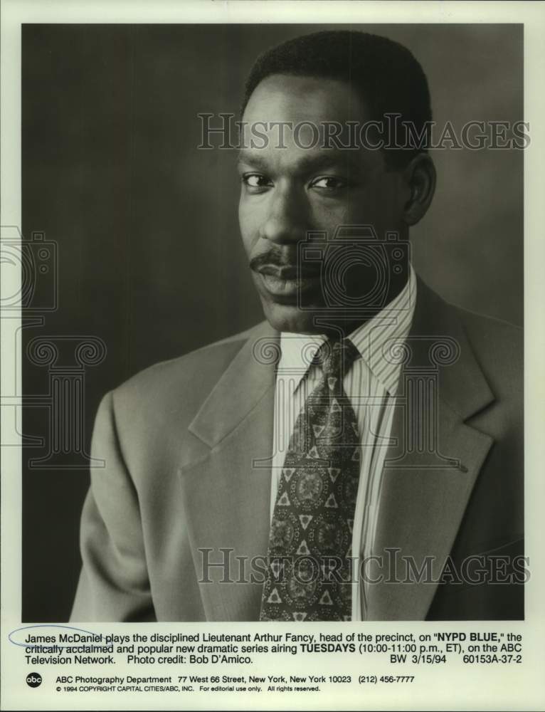 1994 Press Photo Actor James McDaniel in &quot;NYPD Blue&quot; on ABC-TV - sap19294- Historic Images