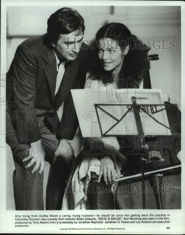 1984 Press Photo Actress Amy Irving, Actor Dudley Moore in "Micki & Maude" movie- Historic Images