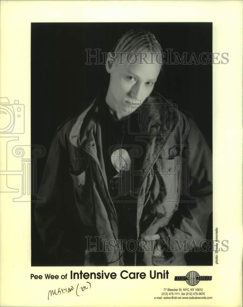 2000 Press Photo Musician Pee Wee of Intensive Care Unit Band - sap19440- Historic Images