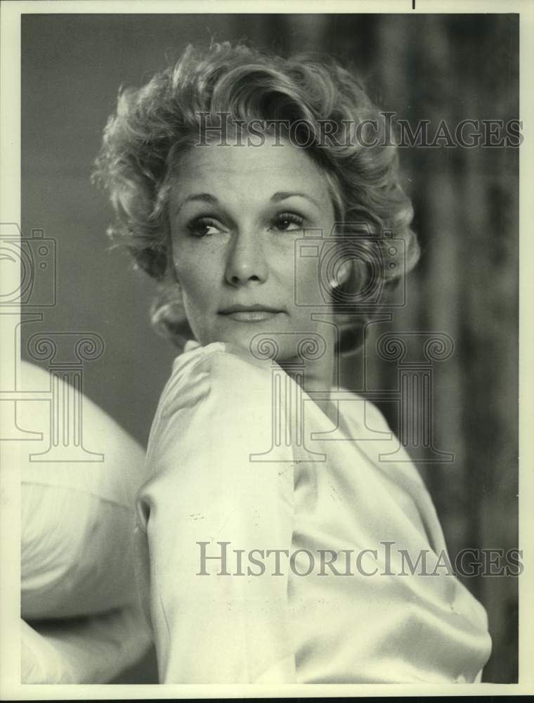 1985 Press Photo Actress Yvette Mimieux in &quot;Berrenger&#39;s&quot; on NBC Television- Historic Images