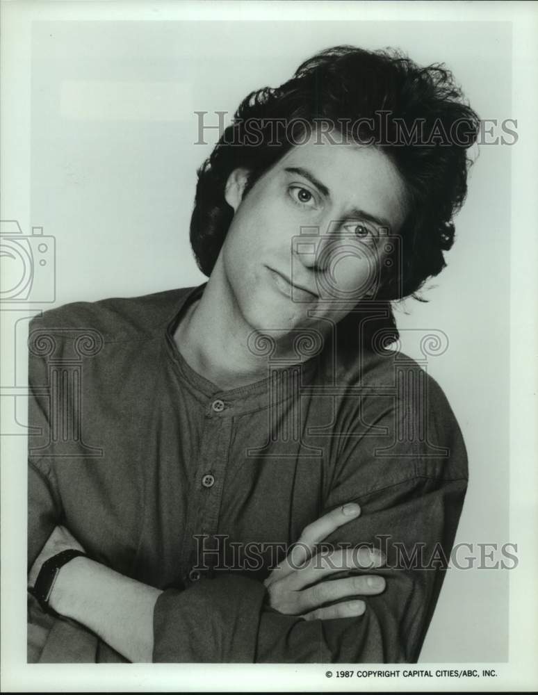 1987 Press Photo Actor Richard Lewis stars as Richard Breskin in "Harry" on ABC- Historic Images