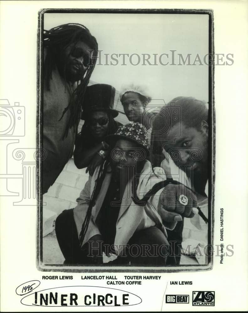 1995 Press Photo Musical Group Inner Circle - sap19671- Historic Images
