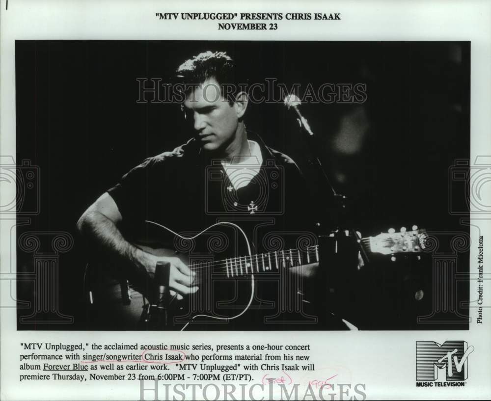 1995 Press Photo Musician Chris Isaak on &quot;MTV Unplugged&quot; Show - sap19915- Historic Images