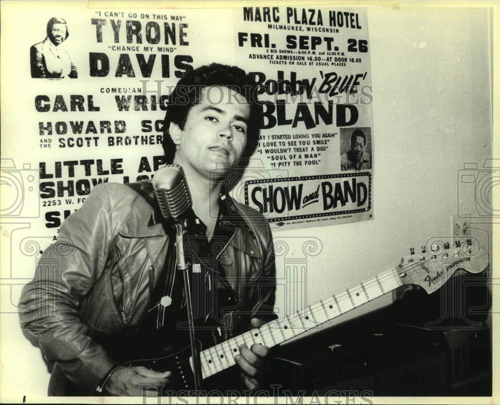 1985 Press Photo Will &quot;Smokey&quot; Logg, Musician performs on stage - sap20055- Historic Images