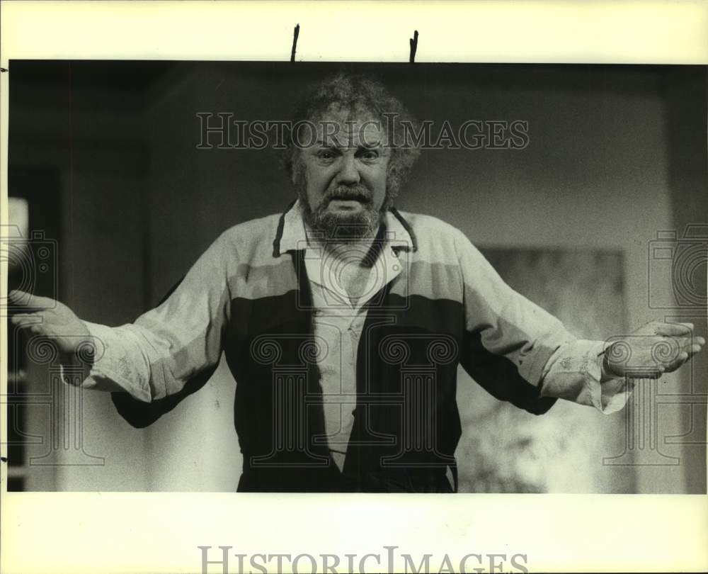 1983 Press Photo Bruce Limpus at Performance - sap20075- Historic Images