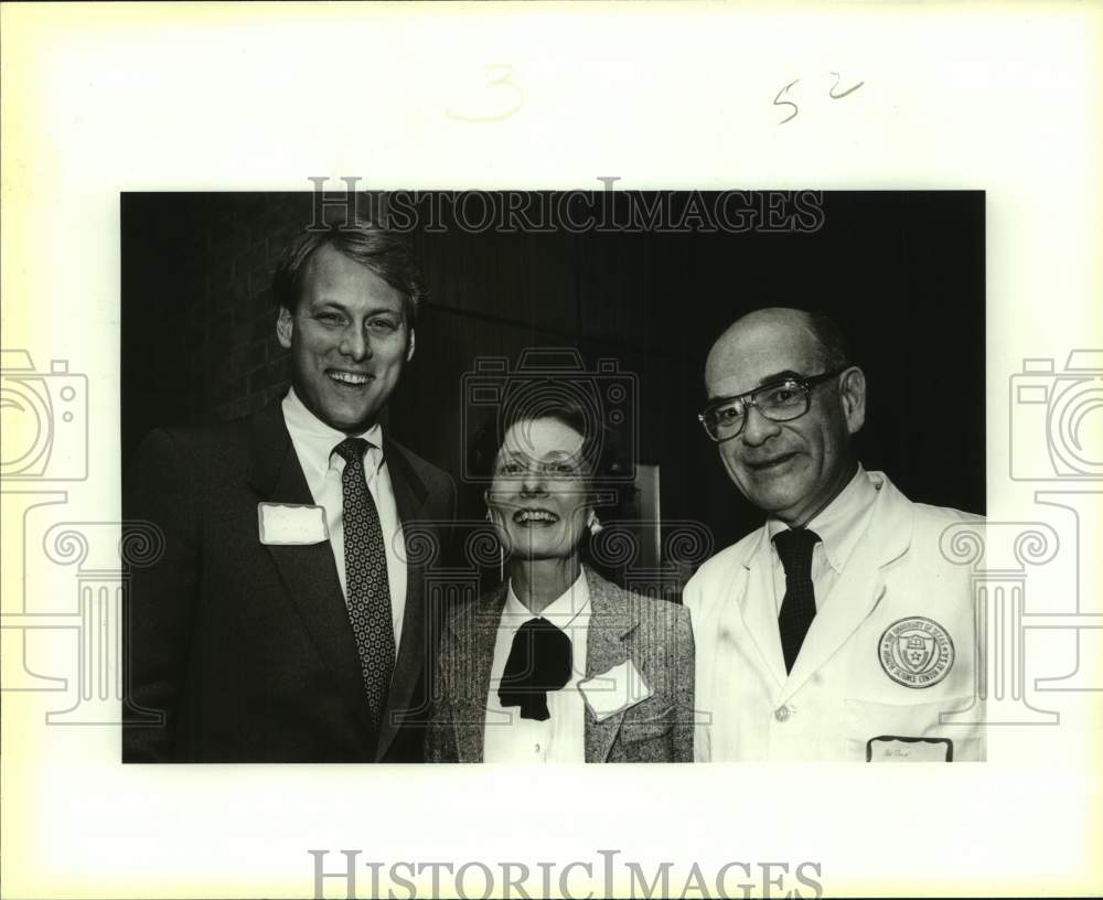 1987 Press Photo Rick Lester at University of Texas Science Center Dentist Event- Historic Images