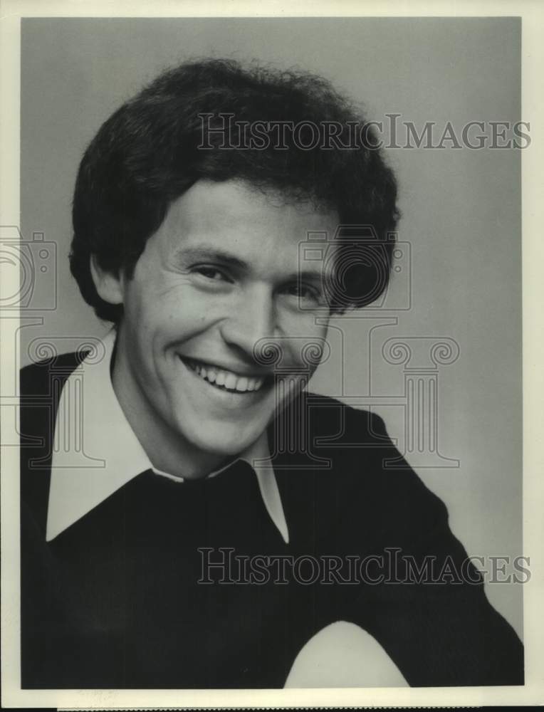 1977 Press Photo Actor Billy Crystal in &quot;Soap&quot; on ABC Television - sap20174- Historic Images