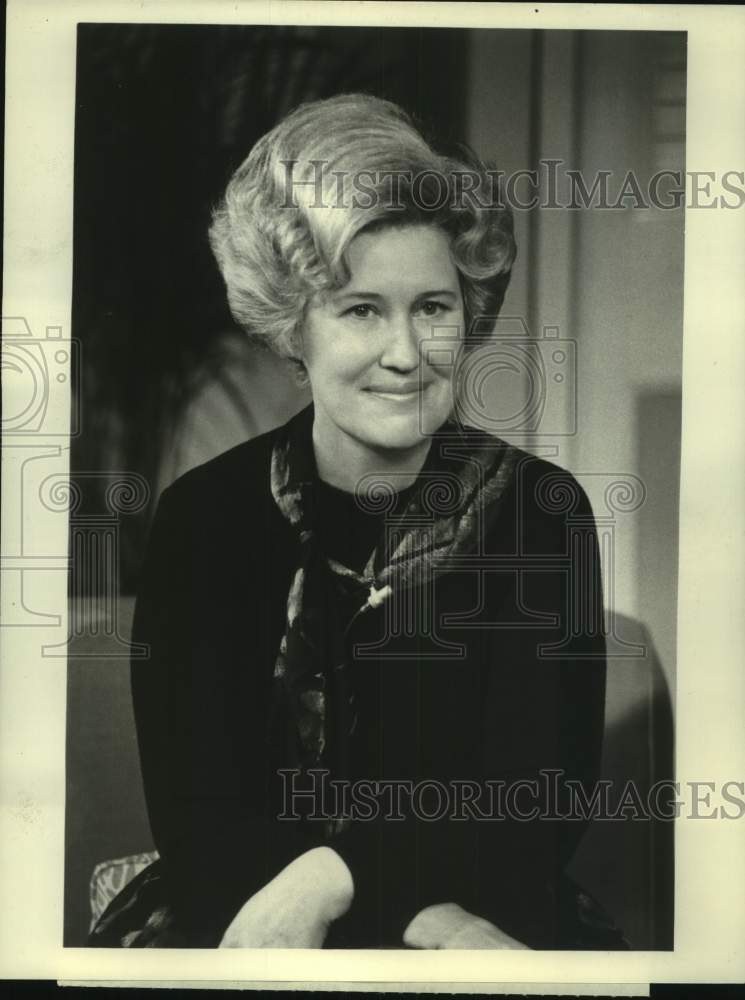 1976 Press Photo Erma Bombeck, Host on Television's "Good Morning America"- Historic Images