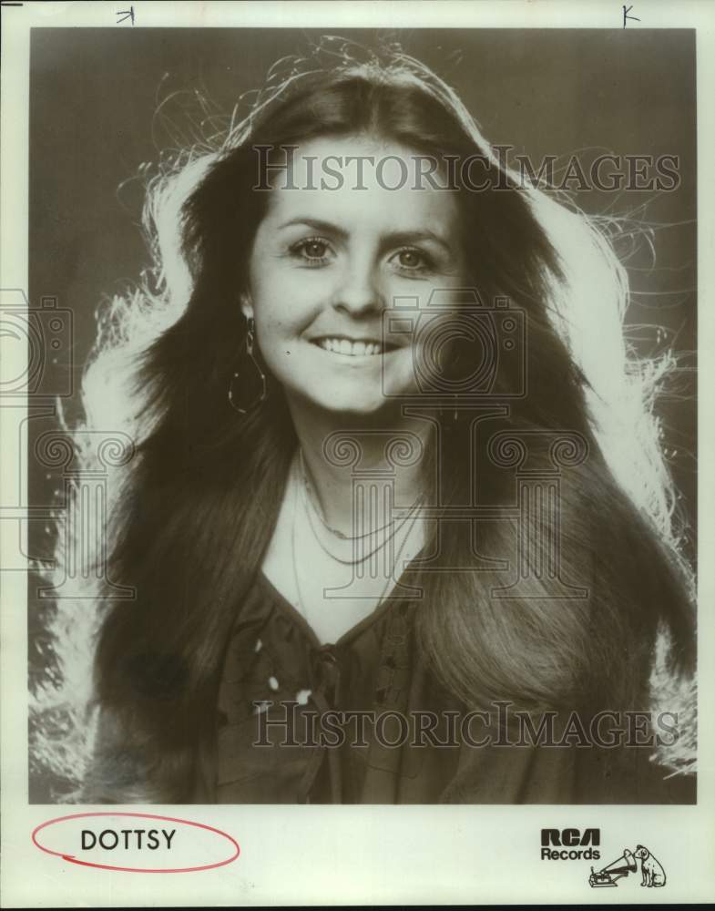 1980 Press Photo Country Music Singer Dottsy in closeup - sap20234- Historic Images