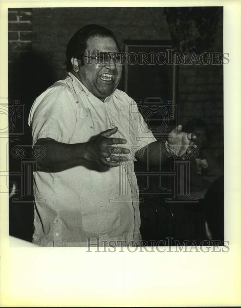 1985 Press Photo Musician Julio Dominguez, Lower Berth - sap20358- Historic Images