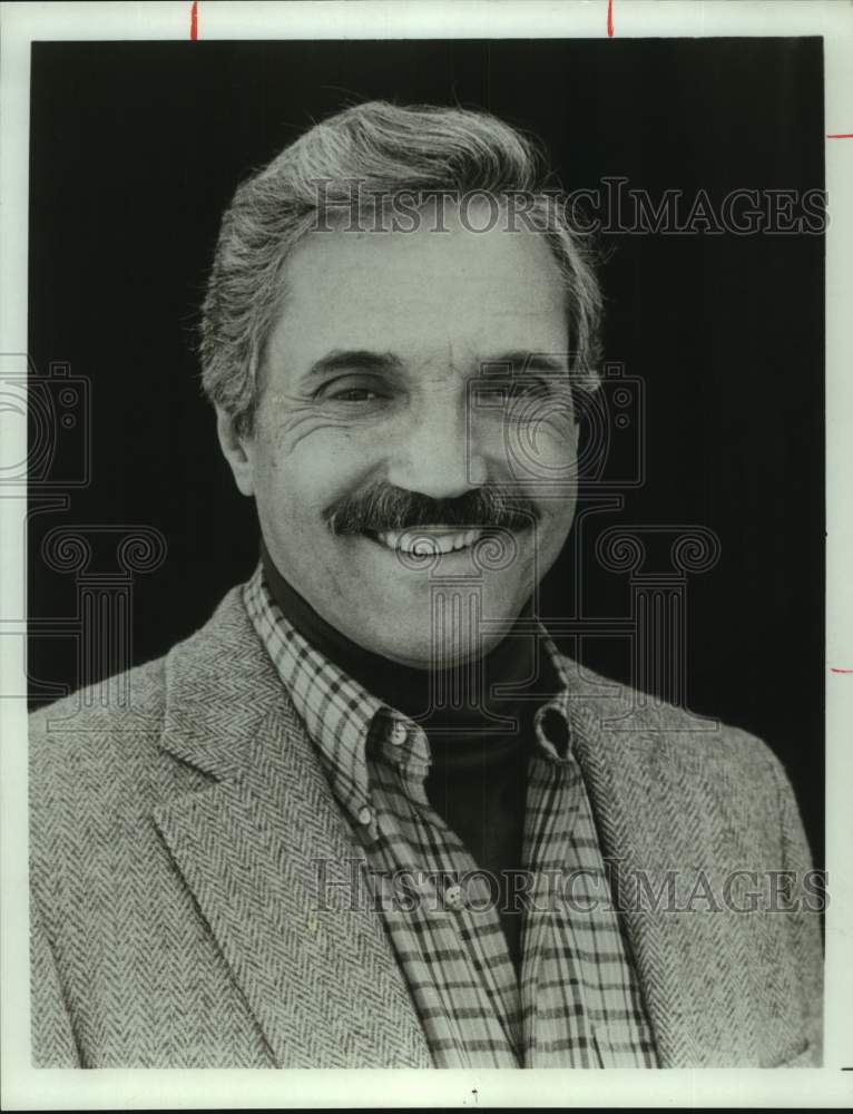 1983 Press Photo Television Actor Hal Linden - sap20531- Historic Images