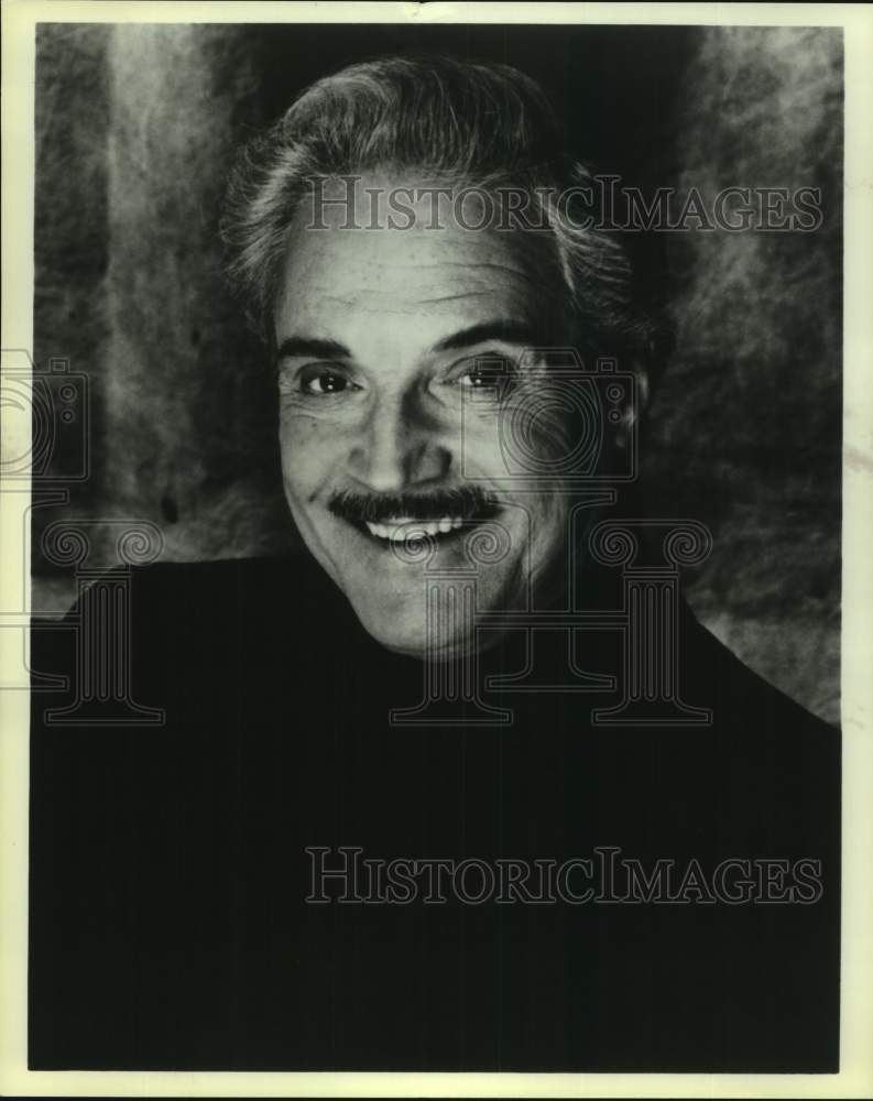 2001 Press Photo Actor Hal Linden in "The Boys are Back" - sap20538- Historic Images