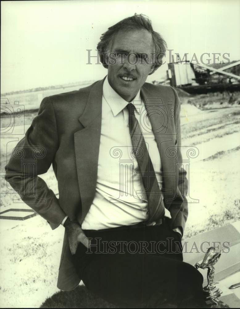 1987 Press Photo Actor Bruce Dern &quot;Roses are for the Rich&quot; on CBS Television- Historic Images