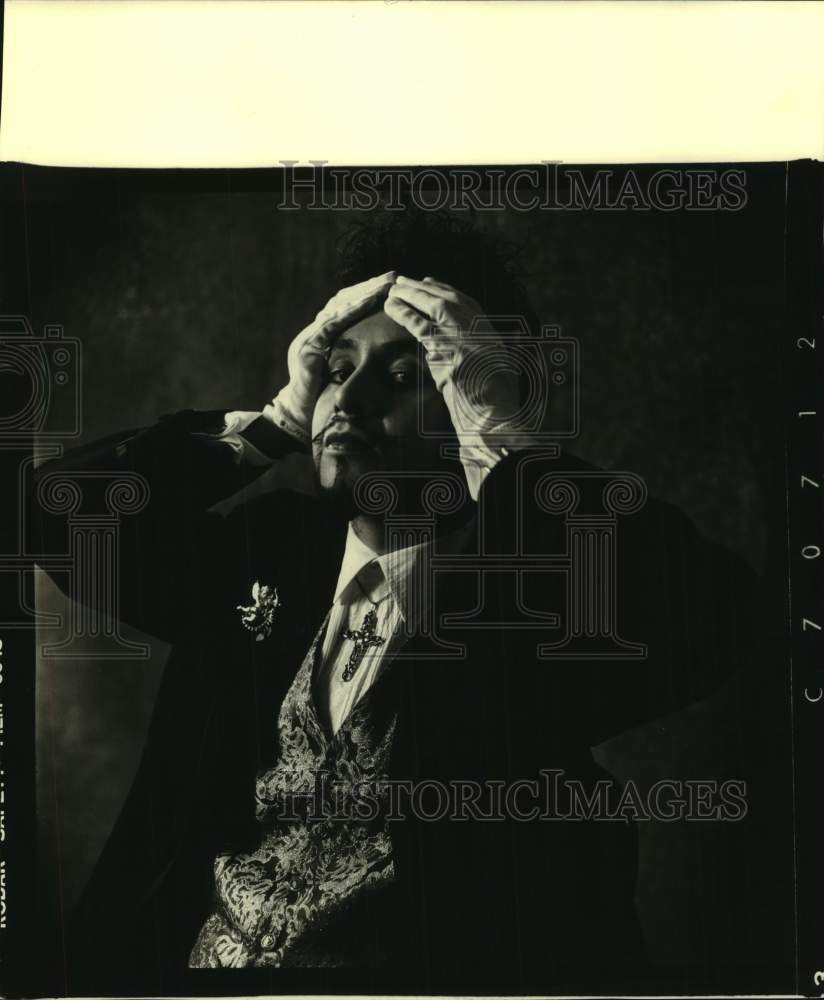 1993 Press Photo Artist David Zamora Casas - sap20955- Historic Images