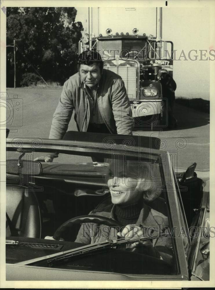 1975 Press Photo Actors Janet Leigh and Claude Akins in "Movin' On" on NBC-TV- Historic Images