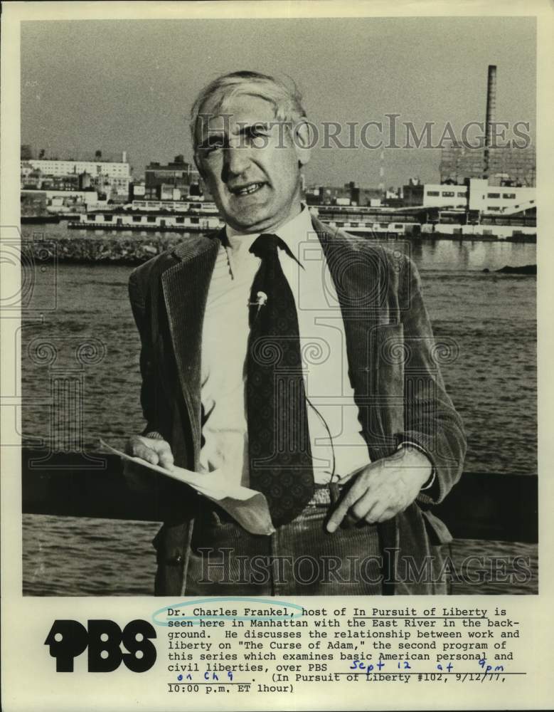 1977 Press Photo Doctor Charles Frankel, host of In Pursuit of Liberty on PBS-TV- Historic Images