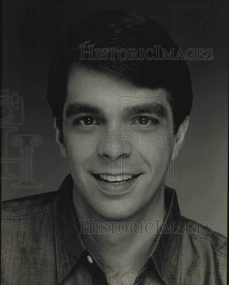 1992 Press Photo Actor Phil George starring in &quot;Forbidden Broadway&quot; - sap21080- Historic Images