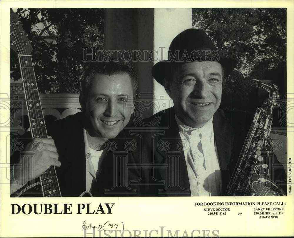 1999 Press Photo Two members of the musical group Double Play, Band - sap21124- Historic Images