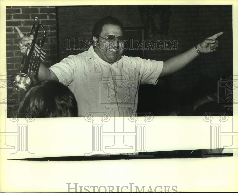 1983 Press Photo Julio Dominguez, Musician of Lower Birth - sap21184- Historic Images